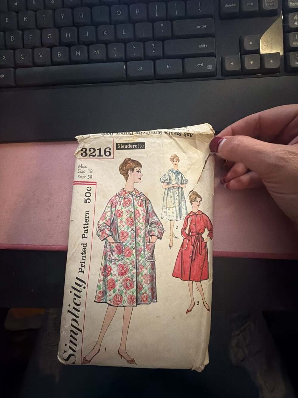 Simplicity Sewing Pattern 3216 Size 18 Slenderette Robe